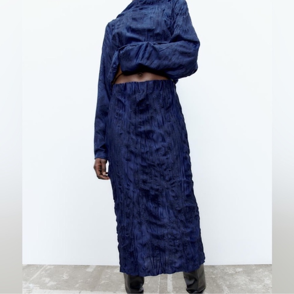ZARA WRINKLED JACQUARD SKIRT